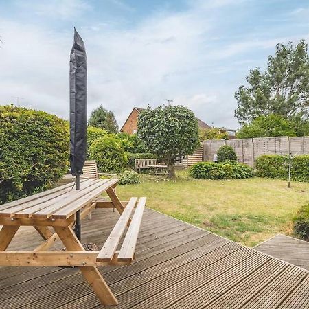 3-Bed Family Home With Parking & Large Garden Windsor Zewnętrze zdjęcie