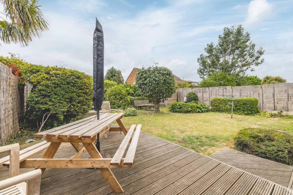 3-Bed Family Home With Parking & Large Garden Windsor Zewnętrze zdjęcie